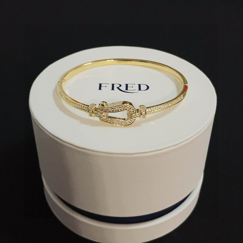 Fred Earring 03yxs01